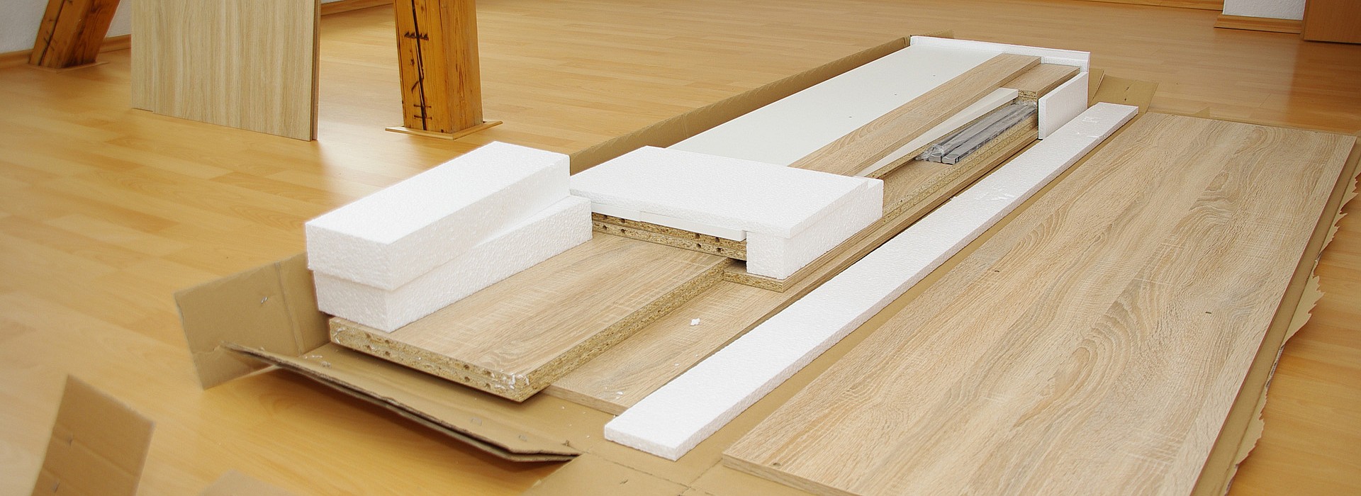 moebelmontage_40281179.jpg